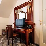Hotel La Bohemia 4*