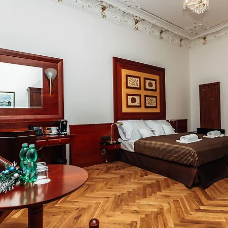 Hotel La Bohemia KLV
