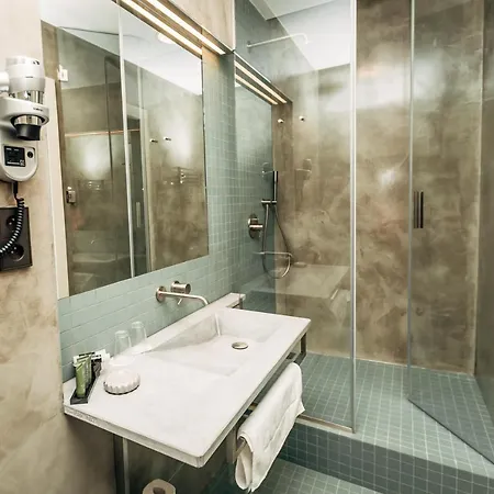 Hotel La Bohemia 4*