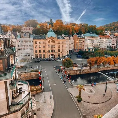 Hotel La Bohemia 4*