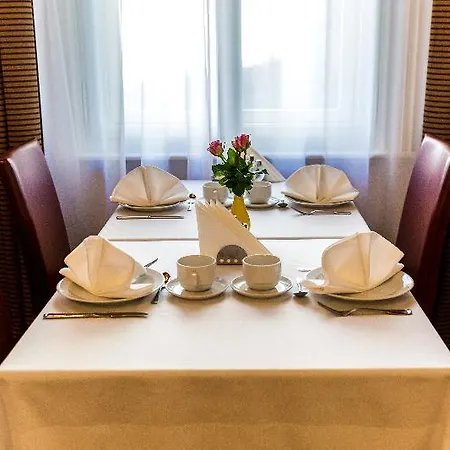 Hotel La Bohemia 4*