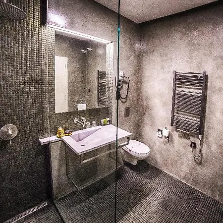 Hotel La Bohemia 4*