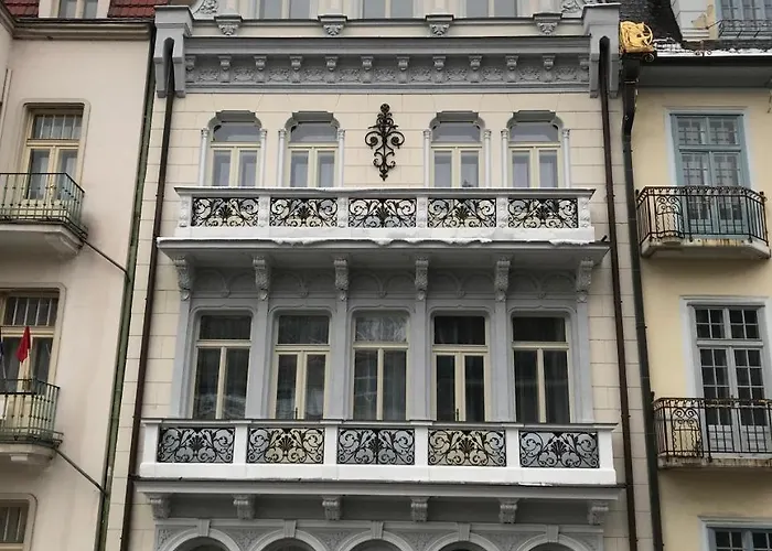 Hotel La Bohemia 4*