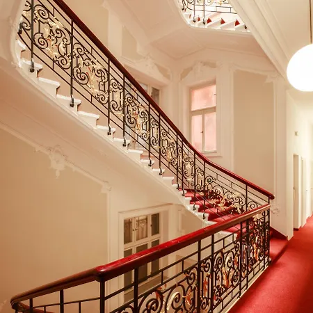 Hotell La Bohemia 4*