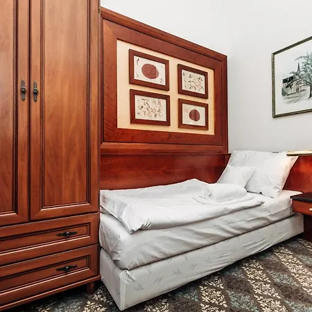 Hotell La Bohemia 4*