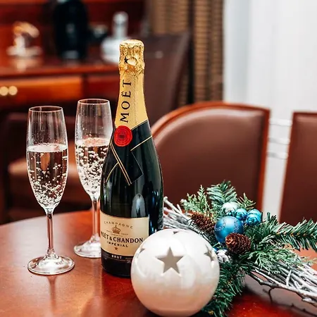 Ξενοδοχείο La Bohemia 4*