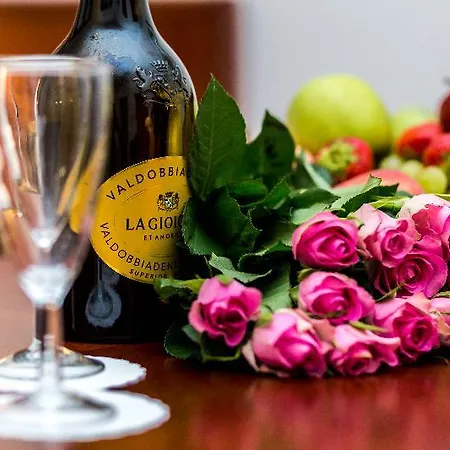 Ξενοδοχείο La Bohemia 4*